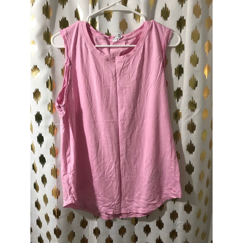 UA workout tank. Size M